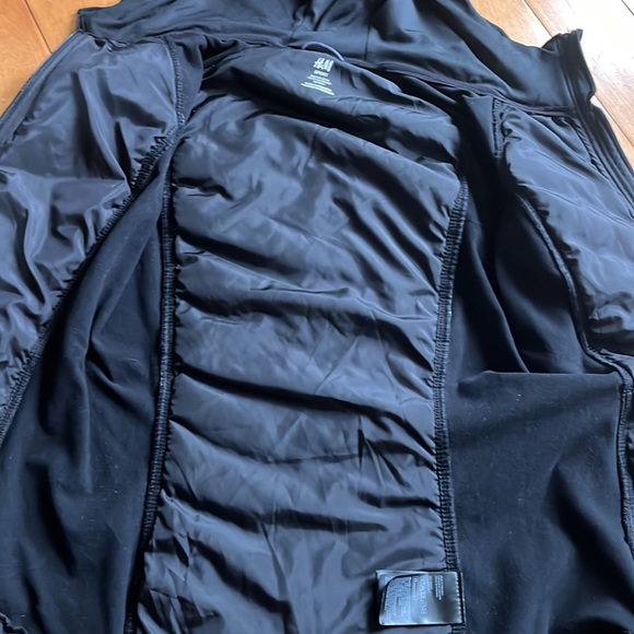 Warm sports black jacket - Picture 6 of 6